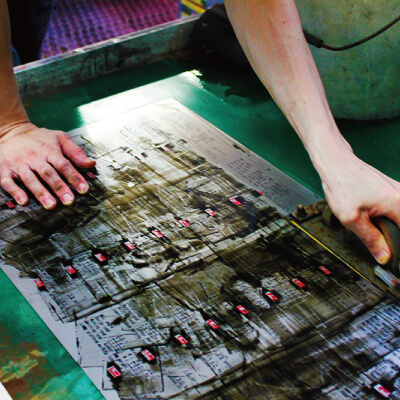 送別会の幹事様へ。定年退職祝いの記念品を贈るためのサプライズプレゼント“栄光のあゆみ”。よくある質問