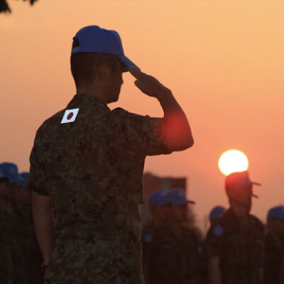 送別会の幹事様へ。定年退職祝いの記念品を贈るためのサプライズプレゼント“栄光のあゆみ”。できるまで